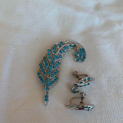 Vintage bluestone pin and earring set