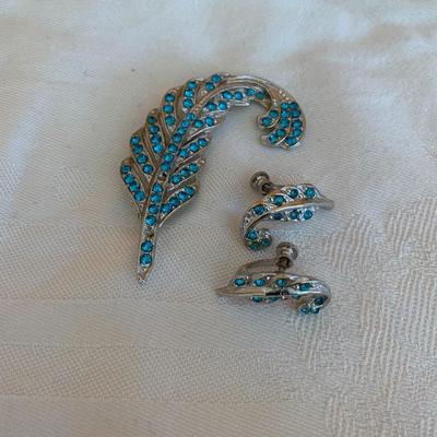Vintage bluestone pin and earring set
