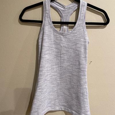 Lululemon - size 2