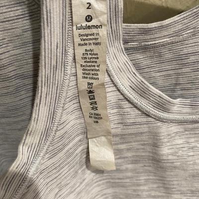 Lululemon - size 2