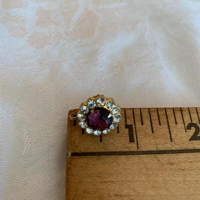 Vintage screw on earrings