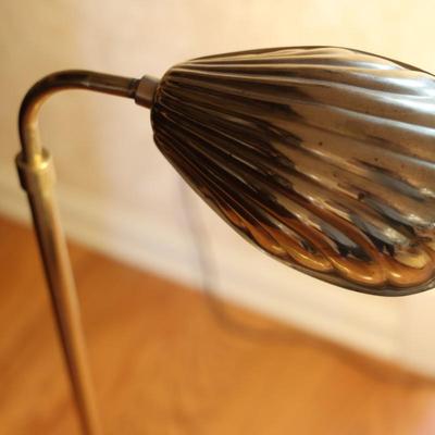 Vintage Adjustable Shell Lamp