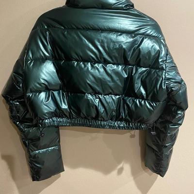 ASOS Design glam metallic crop puffer jacket - size 0