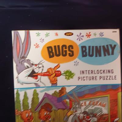 VINTAGE BUGS BUNNY PUZZLE & A PLUSH DAFFY DUCK
