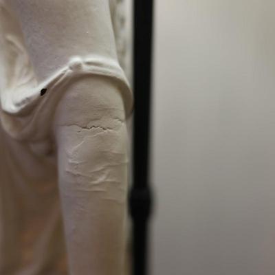 Classical Woman Figure Table Lamp