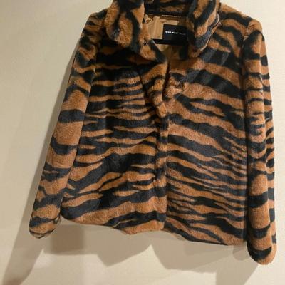 Animal jacket by Who What Wear - size Medium