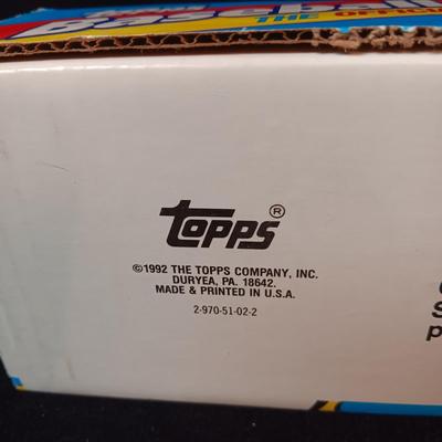 BOX OF 1992 TOPPS BASEBALL CARDS
