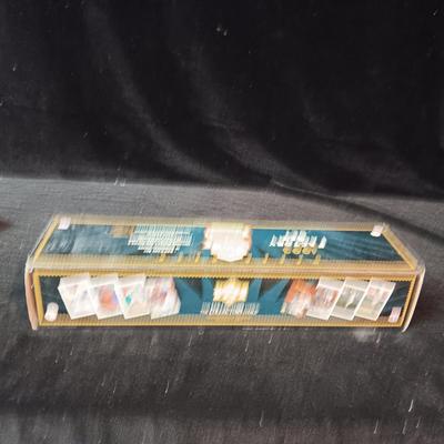 BOX OF 1993 UPPER DECK BASEBALL CARDS