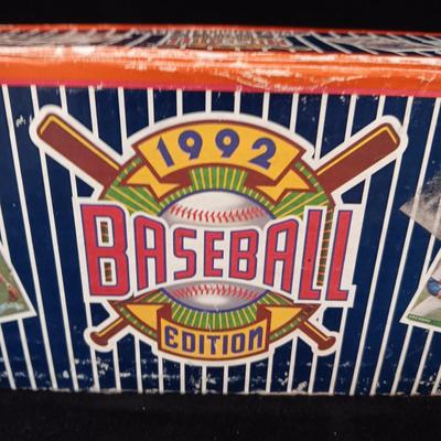 BOX OF 1992 UPPER DECK BASEBALL CARDS