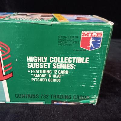 BOX OF 1992 FLEER BASEBALL CARDS