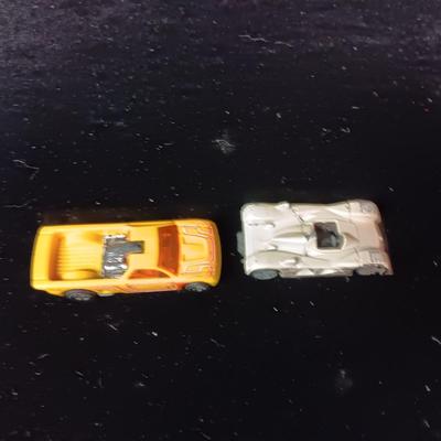 EARLY 2000's HOT WHEELS