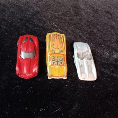EARLY 2000's HOT WHEELS