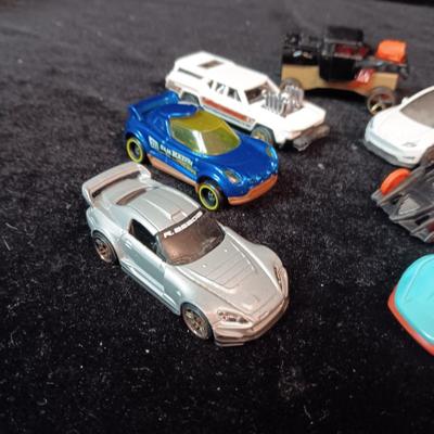 7 HOT WHEELS FROM 2000's