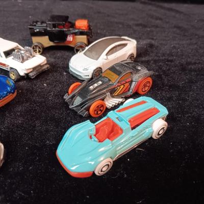 7 HOT WHEELS FROM 2000's