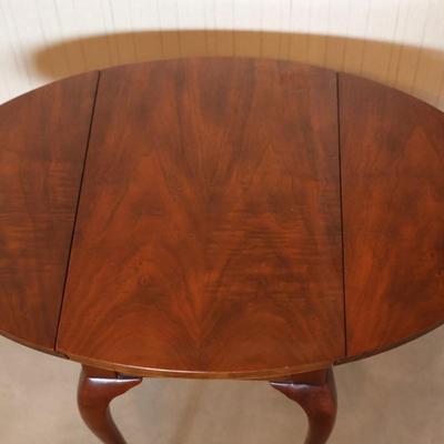 Baker Furniture Queen Anne Solid Walnut Petite Drop Leaf Tea Table