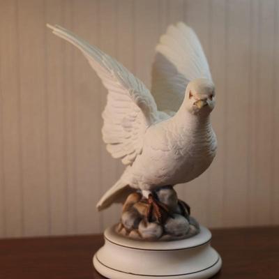 Andrea by Sadek "White Dove" Porcelain Bird Figurine