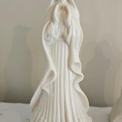 2 MARY Madonna Porcelain figurines that play music!