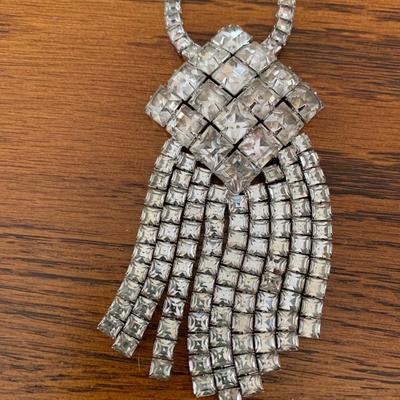Vintage Dangling Rhinestone necklace