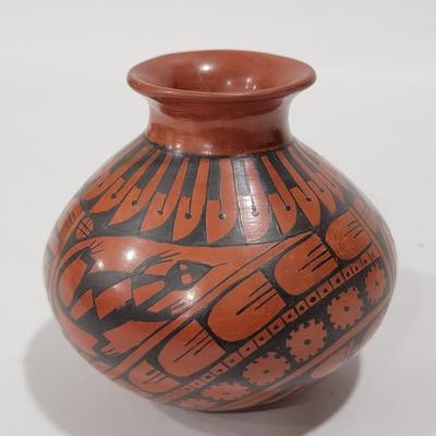 Small Native American Hnadmade vase