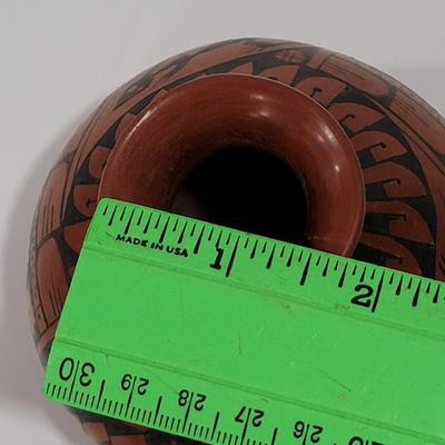 Small Native American Hnadmade vase
