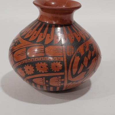 Small Native American Hnadmade vase