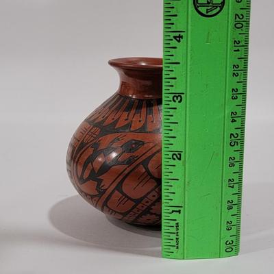 Small Native American Hnadmade vase