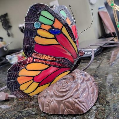 Butterfly stained glass lamp working