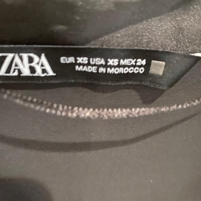 Blouse by Zara - xs