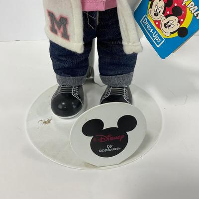 -102- COLLECTIBLE | Sock Hop Applause Figure & Stand