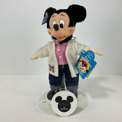 -102- COLLECTIBLE | Sock Hop Applause Figure & Stand