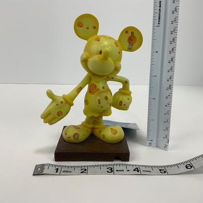 -114- COLLECTIBLE | Mickey InspEARations â€œBig Cheeseâ€ Figure