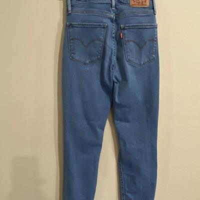 Levi’s 724 high rise straight crop - size 24