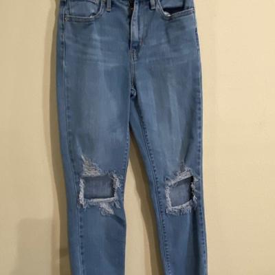 Levi’s 724 high rise straight crop - size 24