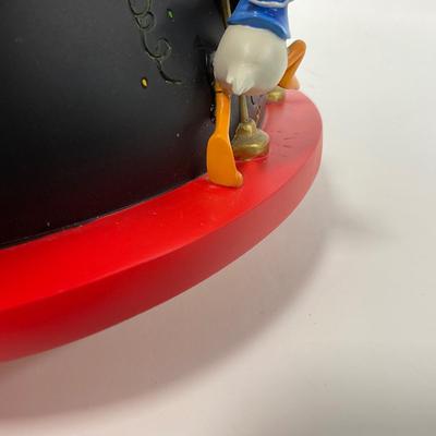 -115- HOME | Mickey Mouse March Ears Club | Musical Water Snow Globe