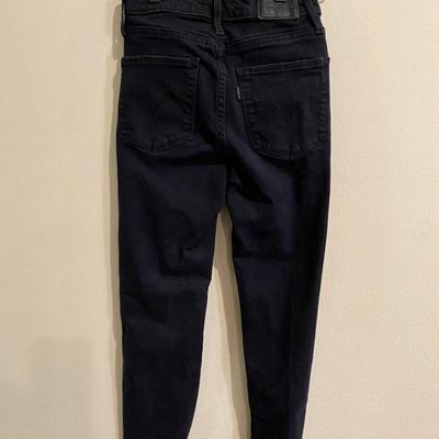Levi’s 724 high rise straight crop - size 23