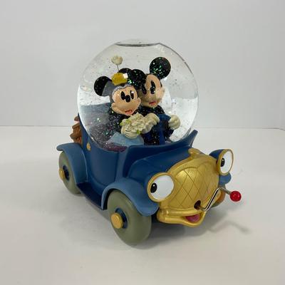 -116- HOME | Mickey & Minnie Disneyland Resort Paris | Snow Musical Globe Car