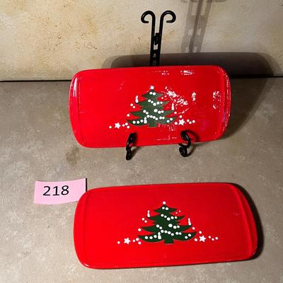 Waechtersbach Red Christmas Tree 2 Trays