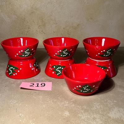 Waechtersbach Red Christmas Tree 7 bowls