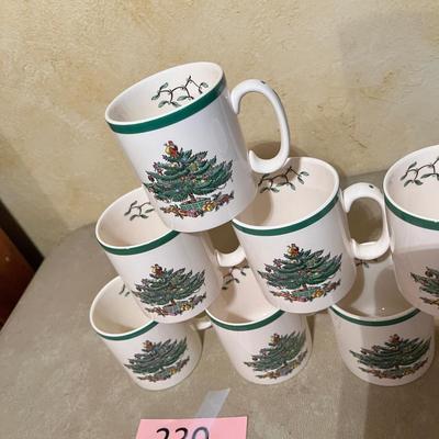 Spode Christmas Tree pattern 8 Mugs