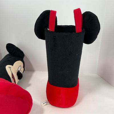 -124- HOLIDAY | Mickey Mouse Formed Stocking Boots & Mini Stockings