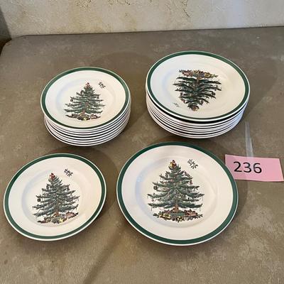 Spode Christmas Tree pattern Plates