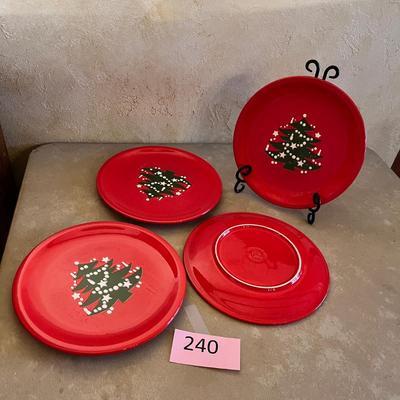 Waechtersbach Red Christmas Tree 4 dinner plates