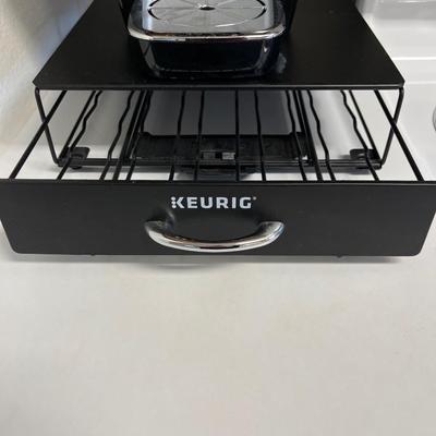 K21- Keurig coffee maker & storage tray