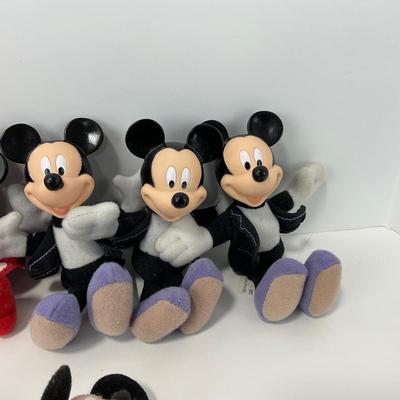 -128- COLLECTIBLE | Assorted Mix Of Miniature Mickey & Minnie Mouse Plush