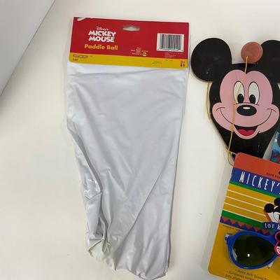 -143- COLLECTIBLE | Mickey Mouse Paddle Balls & Sunglasses