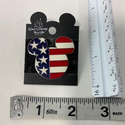 -146- COLLECTIBLE | Mickey Mouse Collector Pins