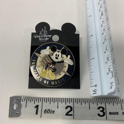 -146- COLLECTIBLE | Mickey Mouse Collector Pins