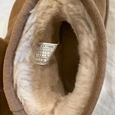 Ugg - brown boots sz 7