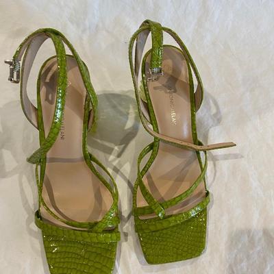 Antonio Melani - sz 8 pair green and lavender