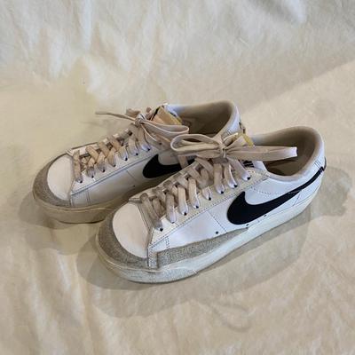 Nike low top 6.5